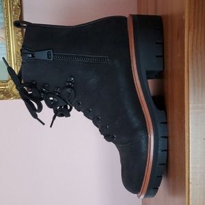 MIA River lugsole boots